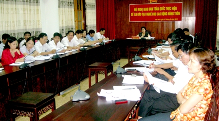 Yen Bai acelera  formación de cuadros para edificar nuevo campo